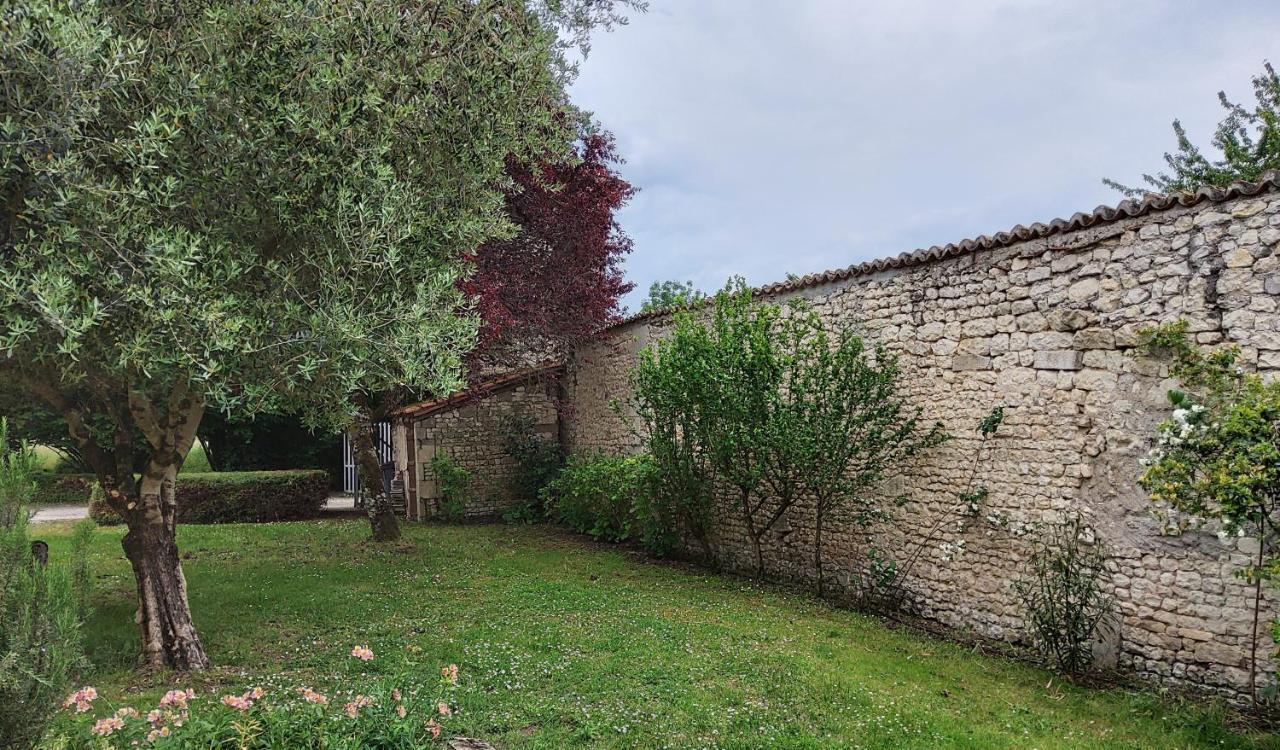 Lachaise Domaine De Pladuc Bed & Breakfast エクステリア 写真