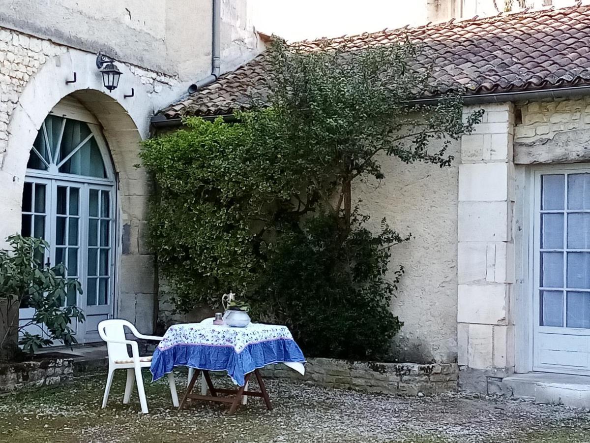 Lachaise Domaine De Pladuc Bed & Breakfast エクステリア 写真