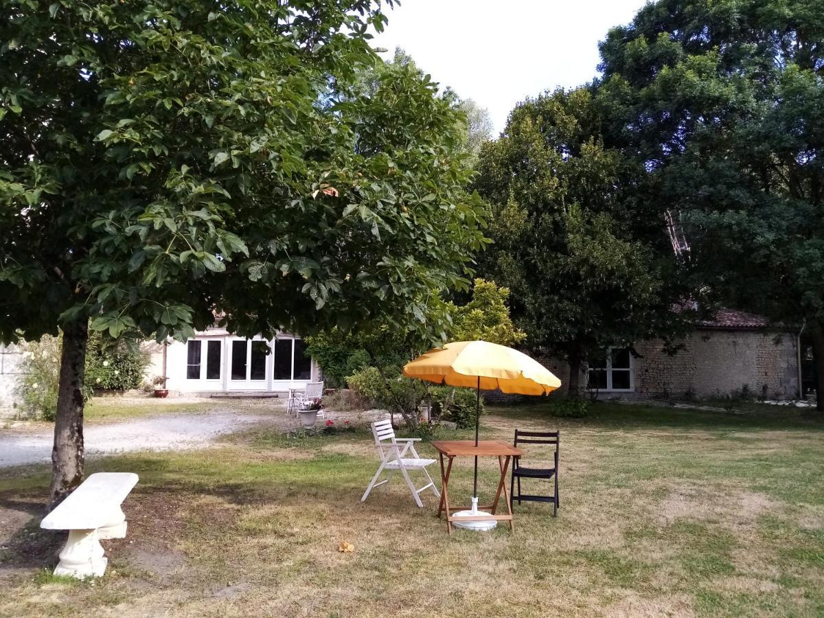 Lachaise Domaine De Pladuc Bed & Breakfast エクステリア 写真